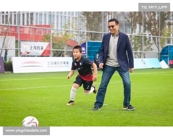 中超球员助力社区足球教育 共建青少年成长新阵地